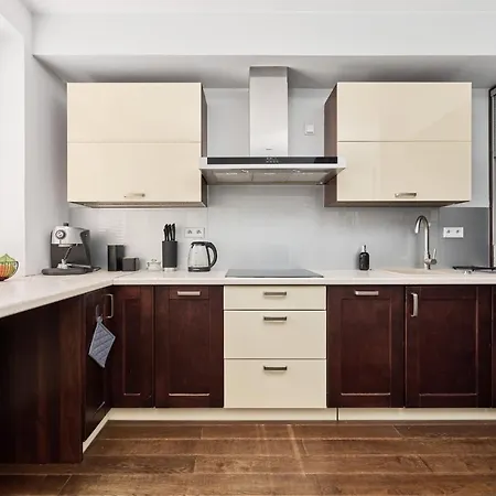 דירה Comfy With Parking By Renters *