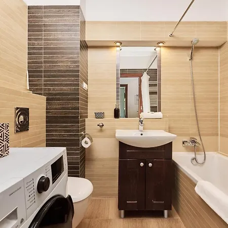 Comfy With Parking By Renters Apartman *